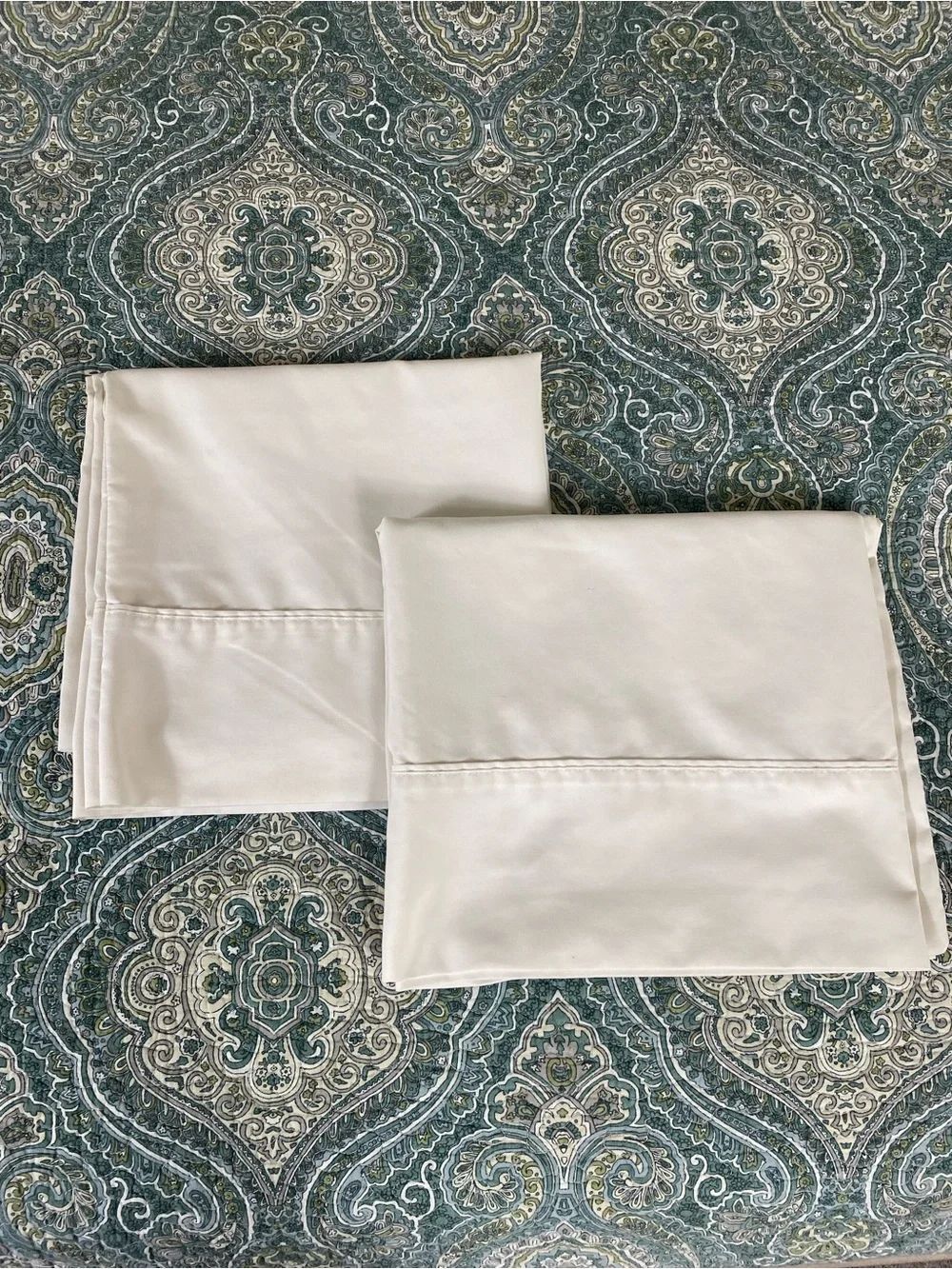 Charisma cream Pillowcase Set - 2 king soft smooth finish